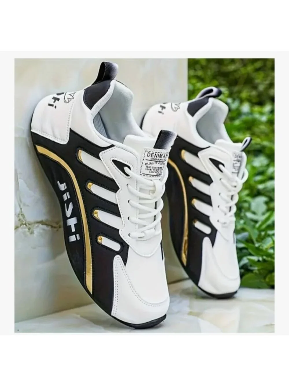 Mens Size 7/40 Lightweight Athletic Sneakers Black & White Breathable Non-Slip